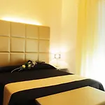 فندق Paola 3*
