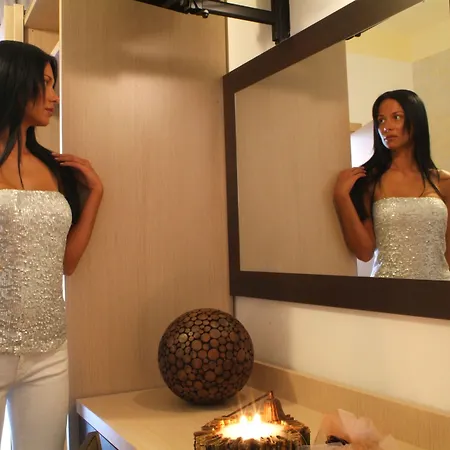 Paola 3*