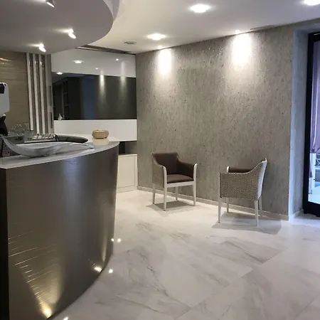 Hotel Paola 3*