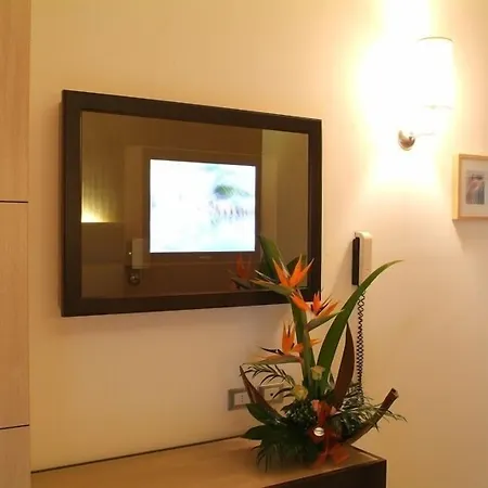 Paola 3*