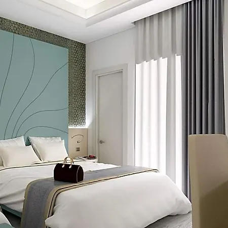 Paola Hotel 3*