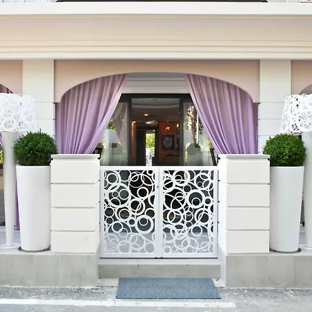 帕乌拉别墅酒店 里米尼