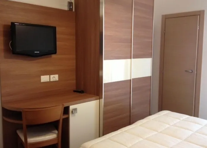 帕乌拉别墅酒店 3*