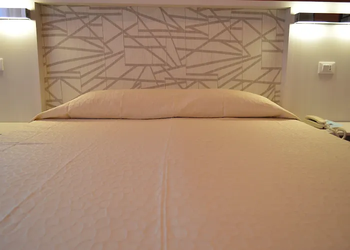 帕乌拉别墅酒店 3*